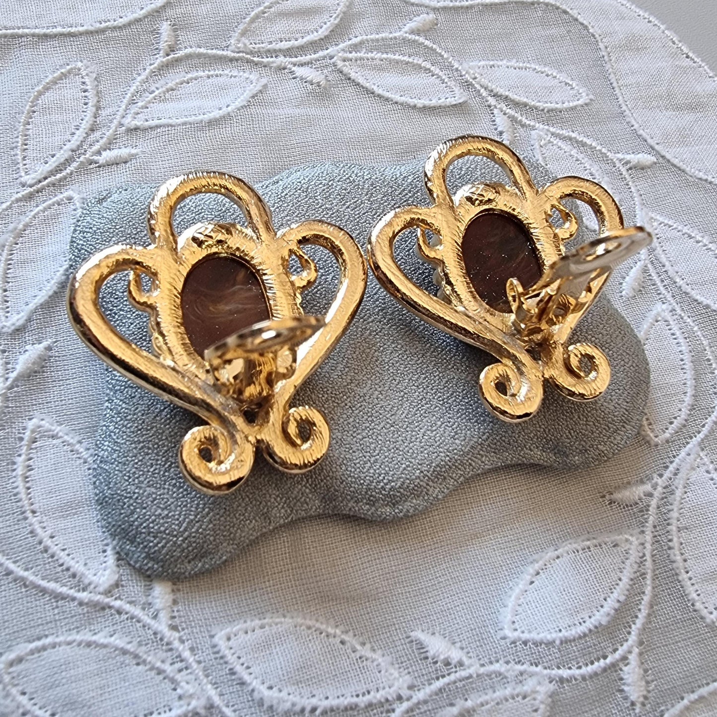Clip on - Gold Wirework Brown Marbled Glass Cabochon Clip On Earrings