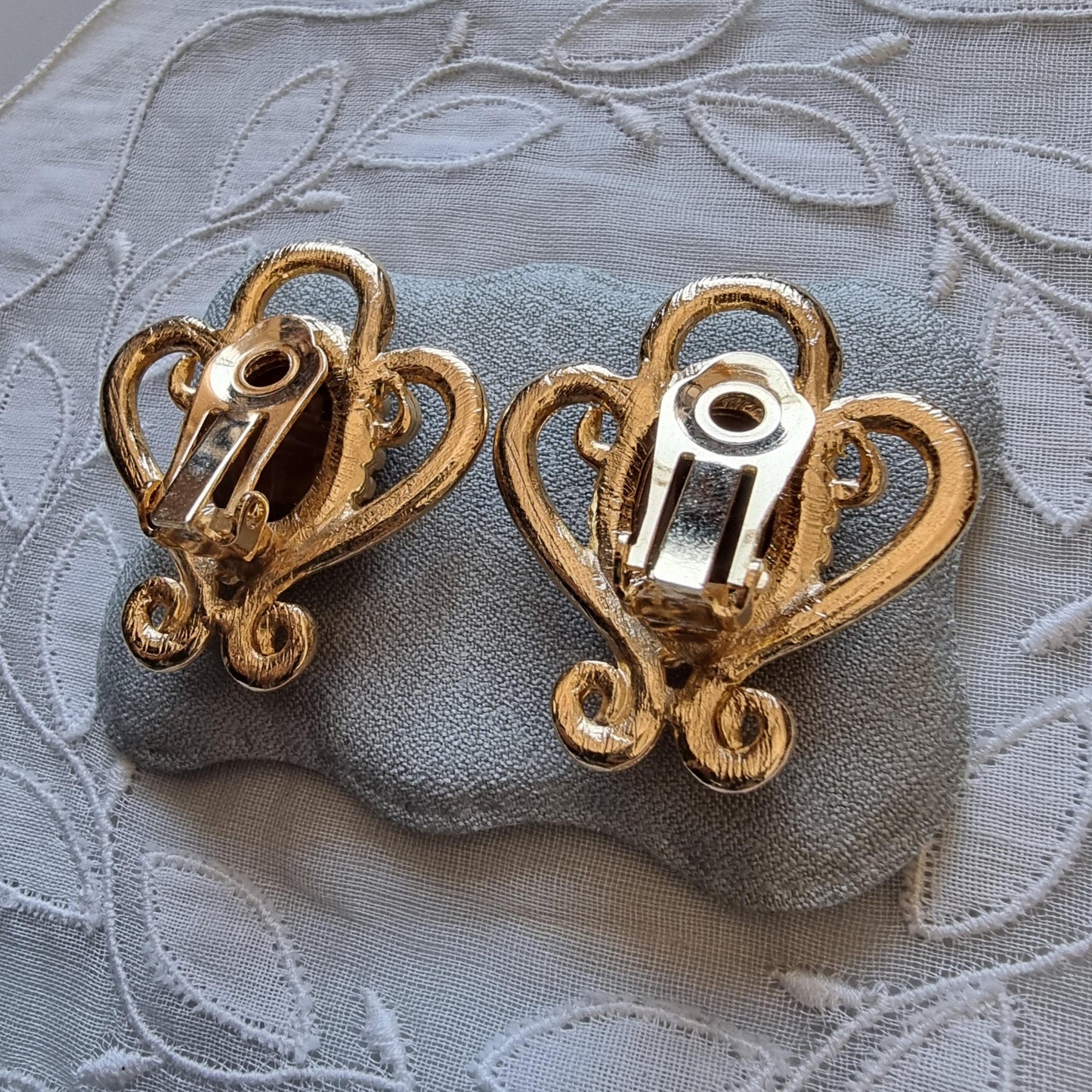 Clip on - Gold Wirework Brown Marbled Glass Cabochon Clip On Earrings