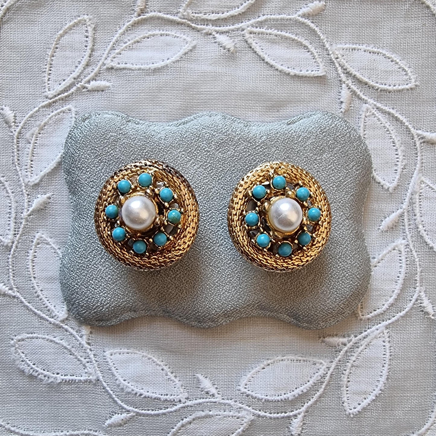 Clip on - Sphinx Round Faux Pearl and Turquoise Cluster Clip on Earrings