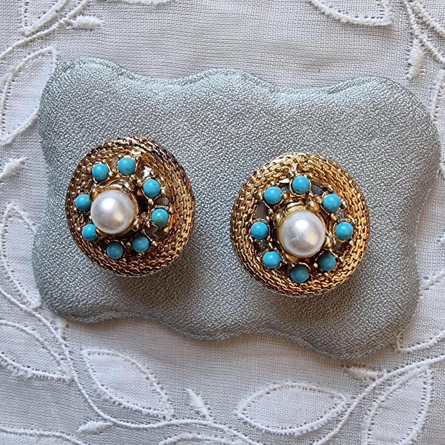Clip on - Sphinx Round Faux Pearl and Turquoise Cluster Clip on Earrings