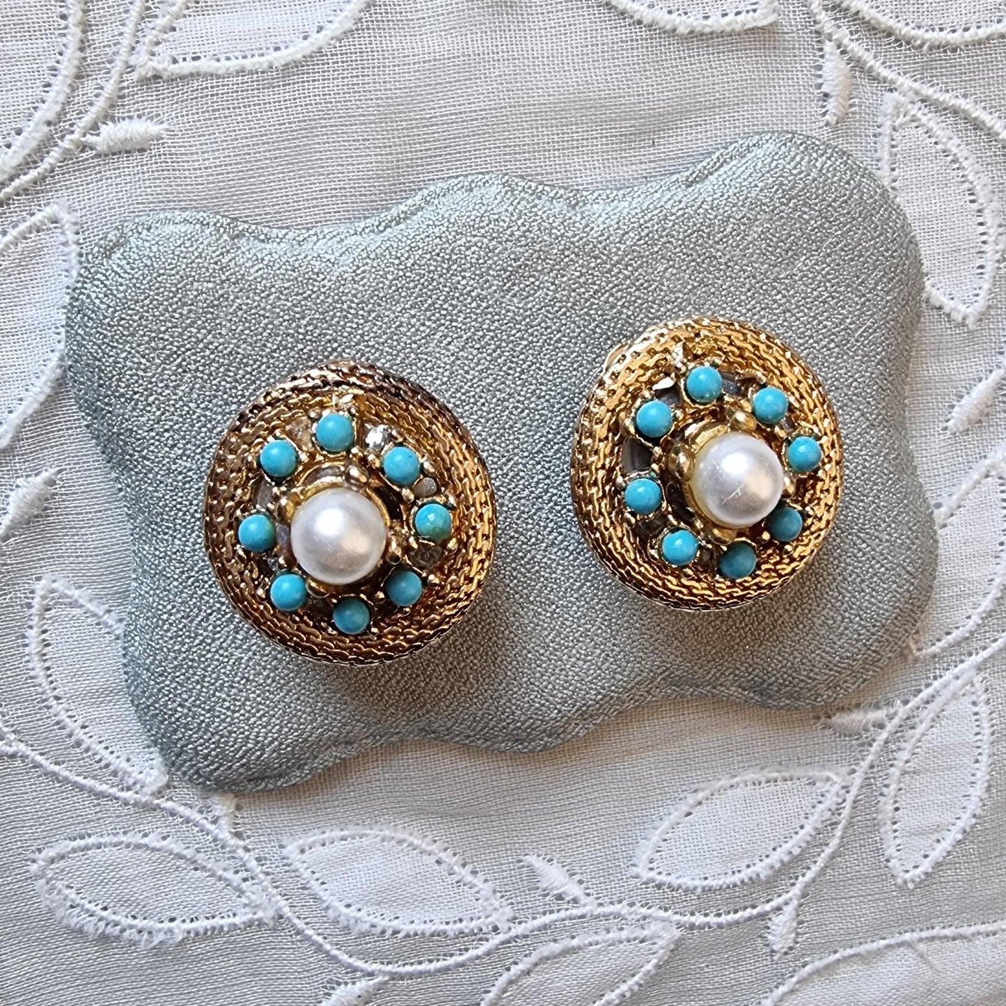Clip on - Sphinx Round Faux Pearl and Turquoise Cluster Clip on Earrings