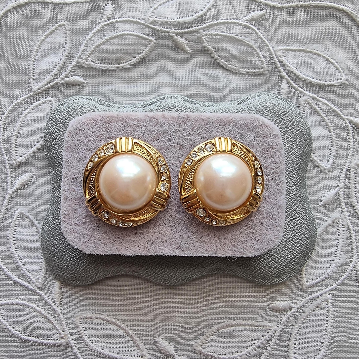 Posts - Gold and Crystals Swirl Pearl Stud Earrings