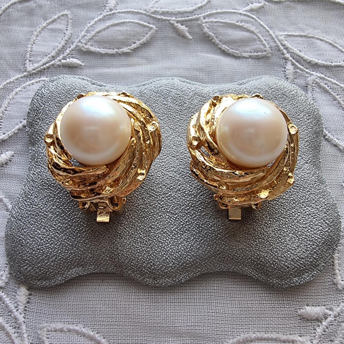 Clip on - Gold Nest Faux Pearl Clip On Earrings