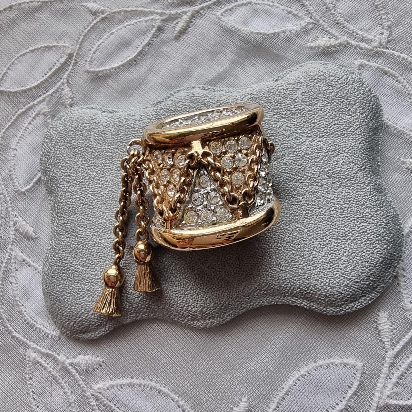 Brooch - iG Gold Crystal Drum with Tassel Chain Brooch