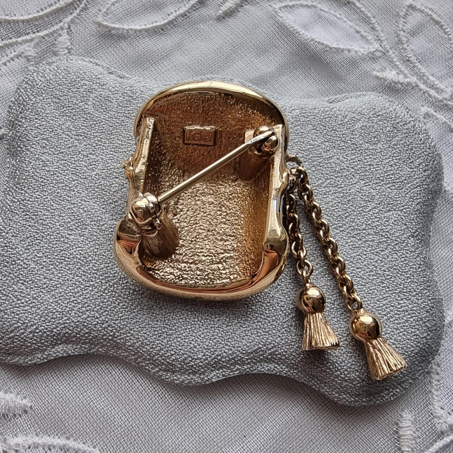 Brooch - iG Gold Crystal Drum with Tassel Chain Brooch