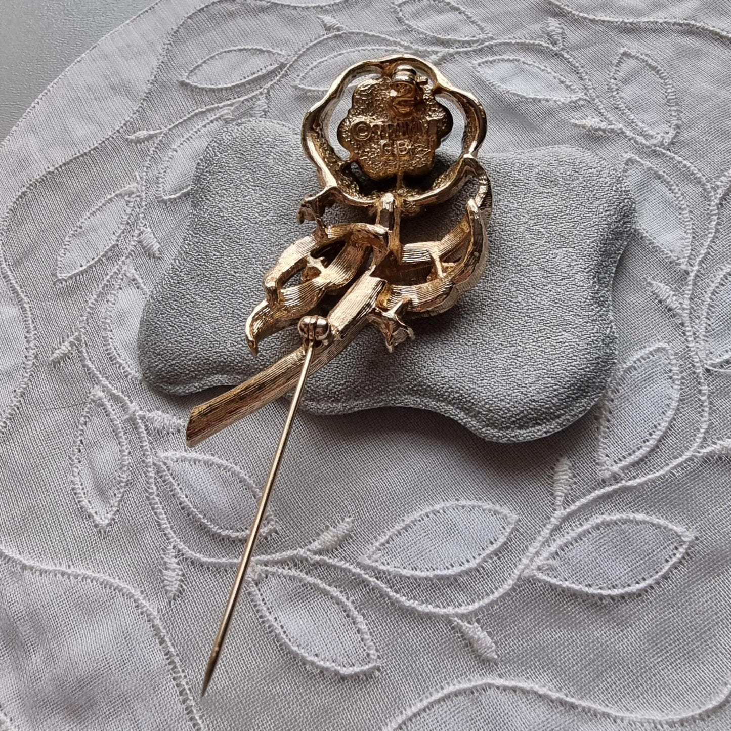 Brooch - Sarah Coventry Turquoise and Crystal Flower Stem Brooch