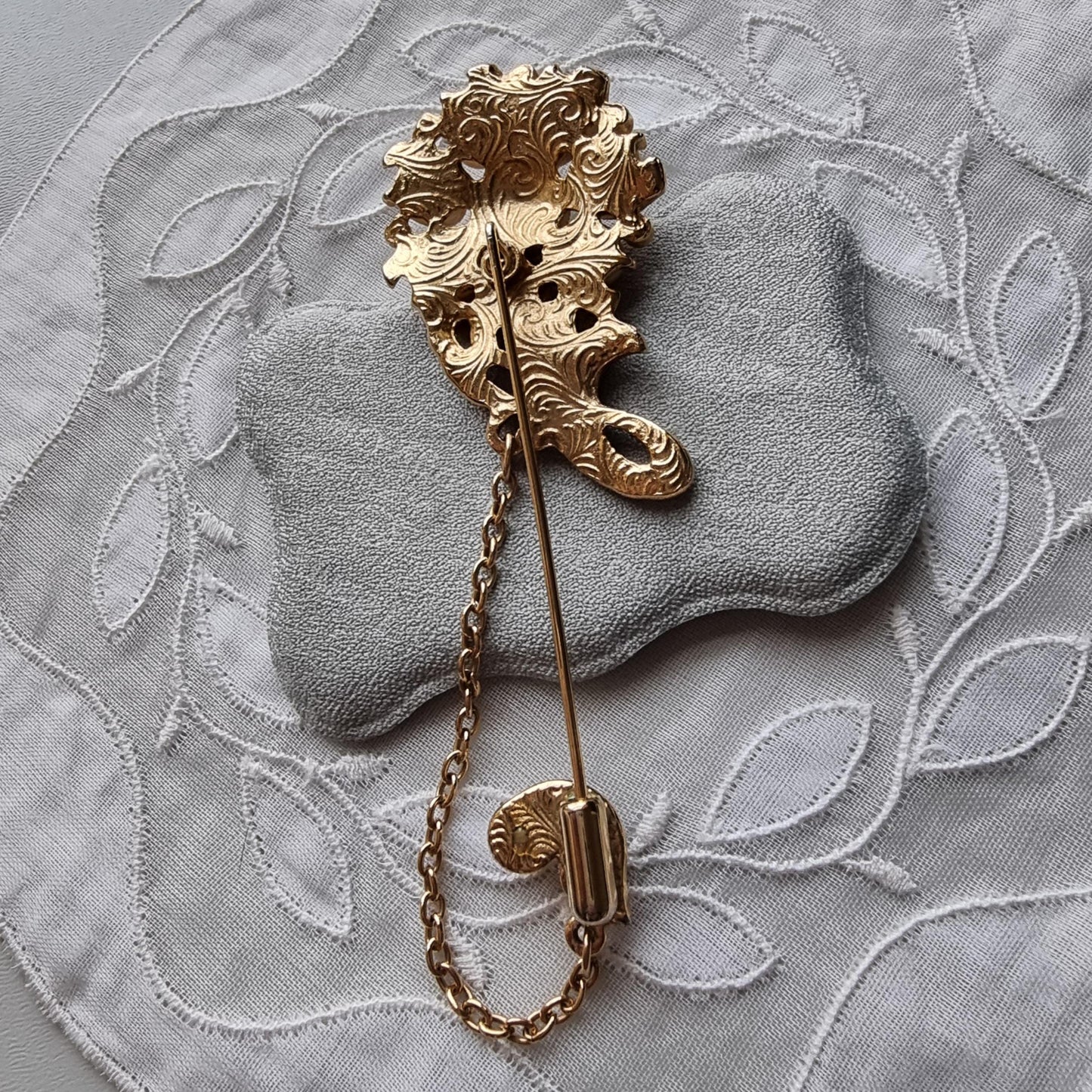 Stick Pin - Pearl and Crystals Flower Chain Stick Pin Brooch