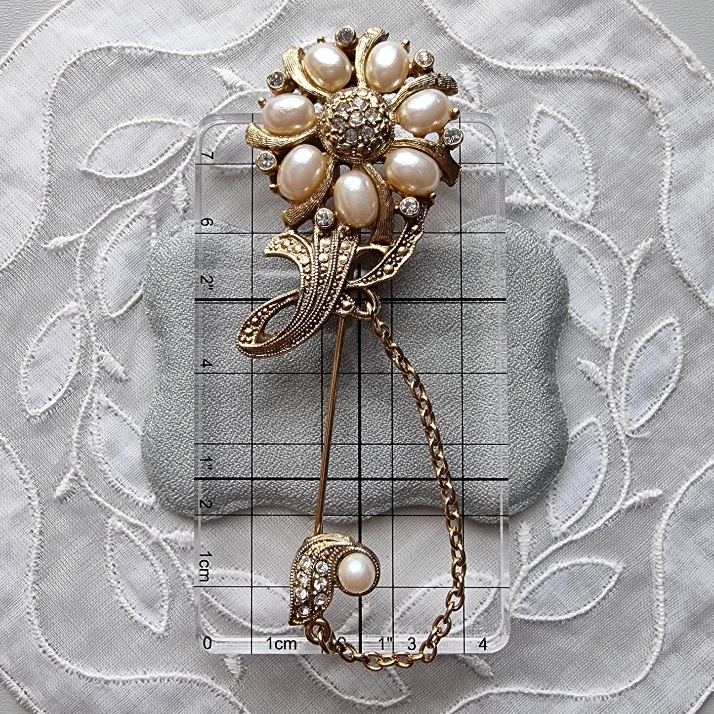 Stick Pin - Pearl and Crystals Flower Chain Stick Pin Brooch