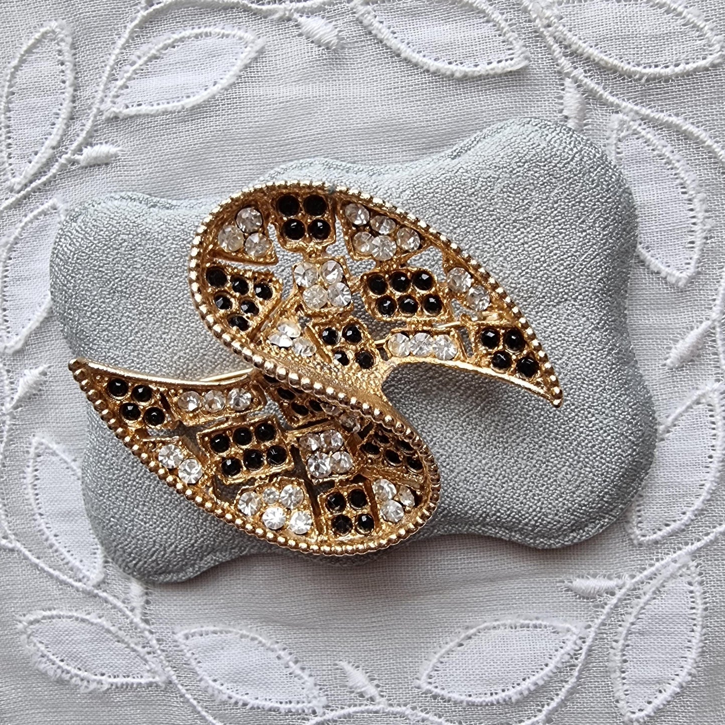 Brooch - Black and Clear Crystals Swirl Brooch