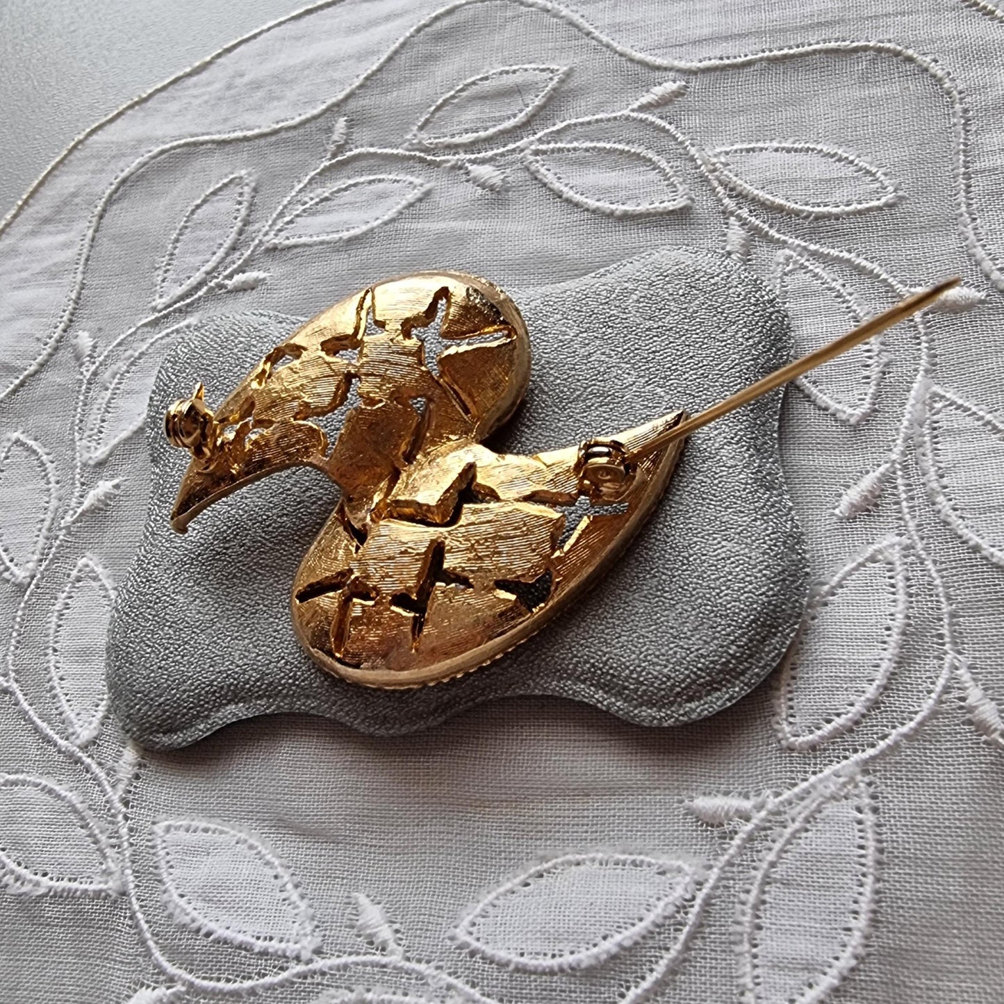 Brooch - Black and Clear Crystals Swirl Brooch