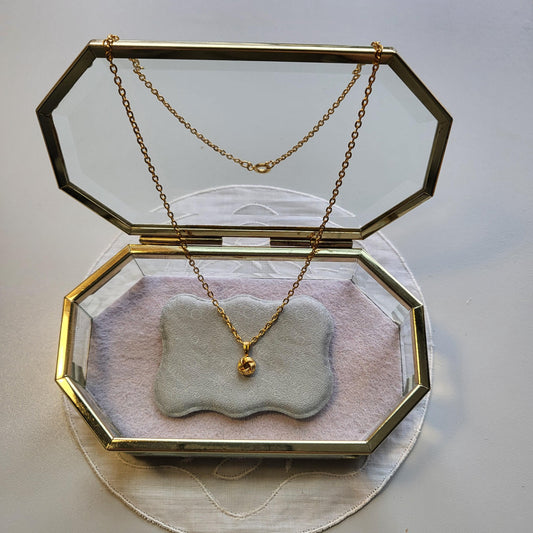 Necklace - Small Gold Knot Pendant Necklace