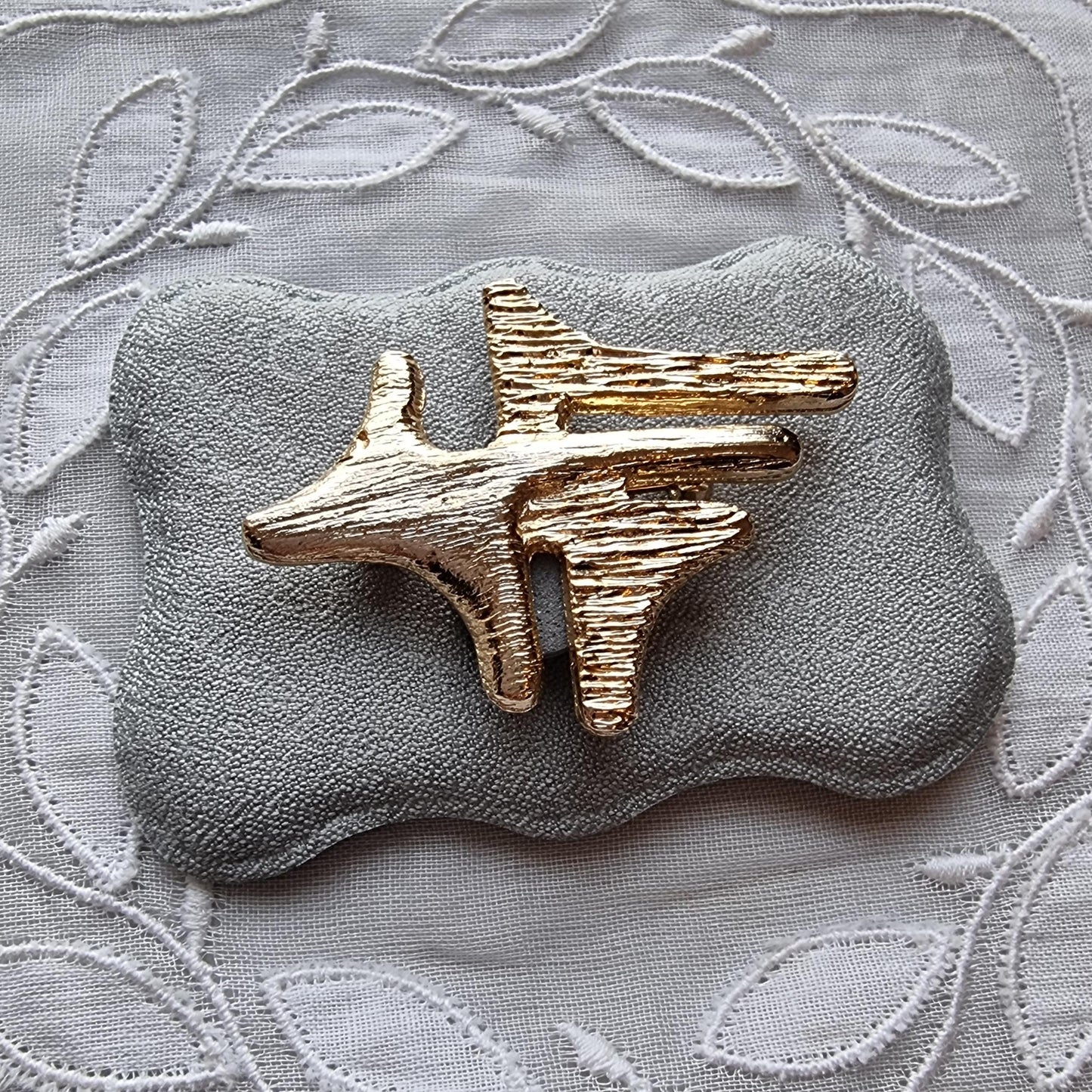 Brooch - Gold Abstract Contrast Texture Brooch