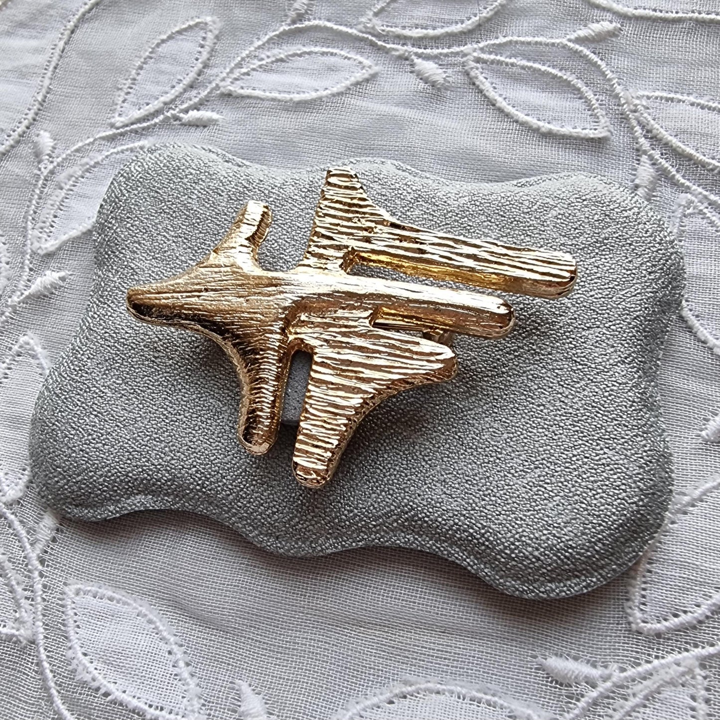 Brooch - Gold Abstract Contrast Texture Brooch