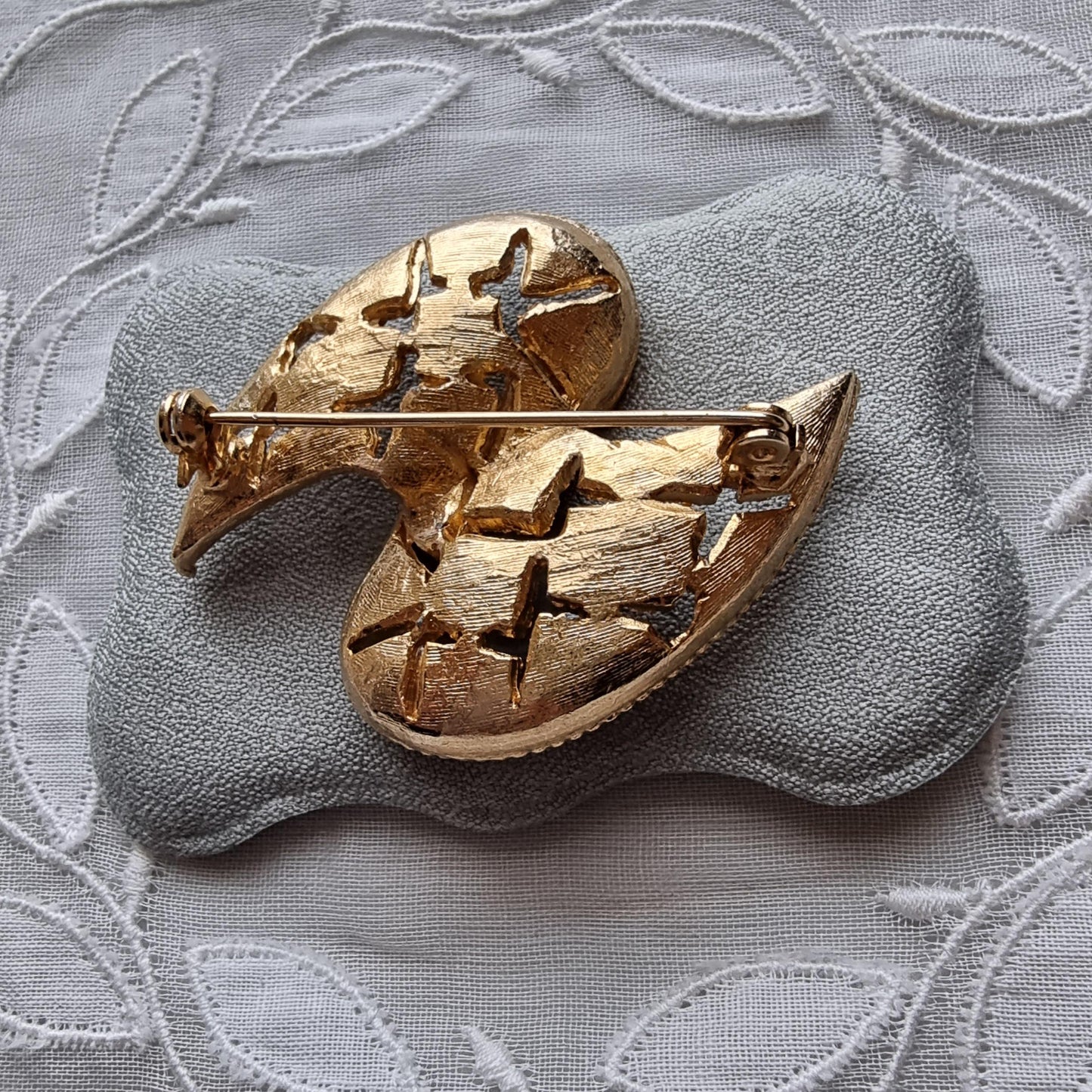 Brooch - Black and Clear Crystals Swirl Brooch