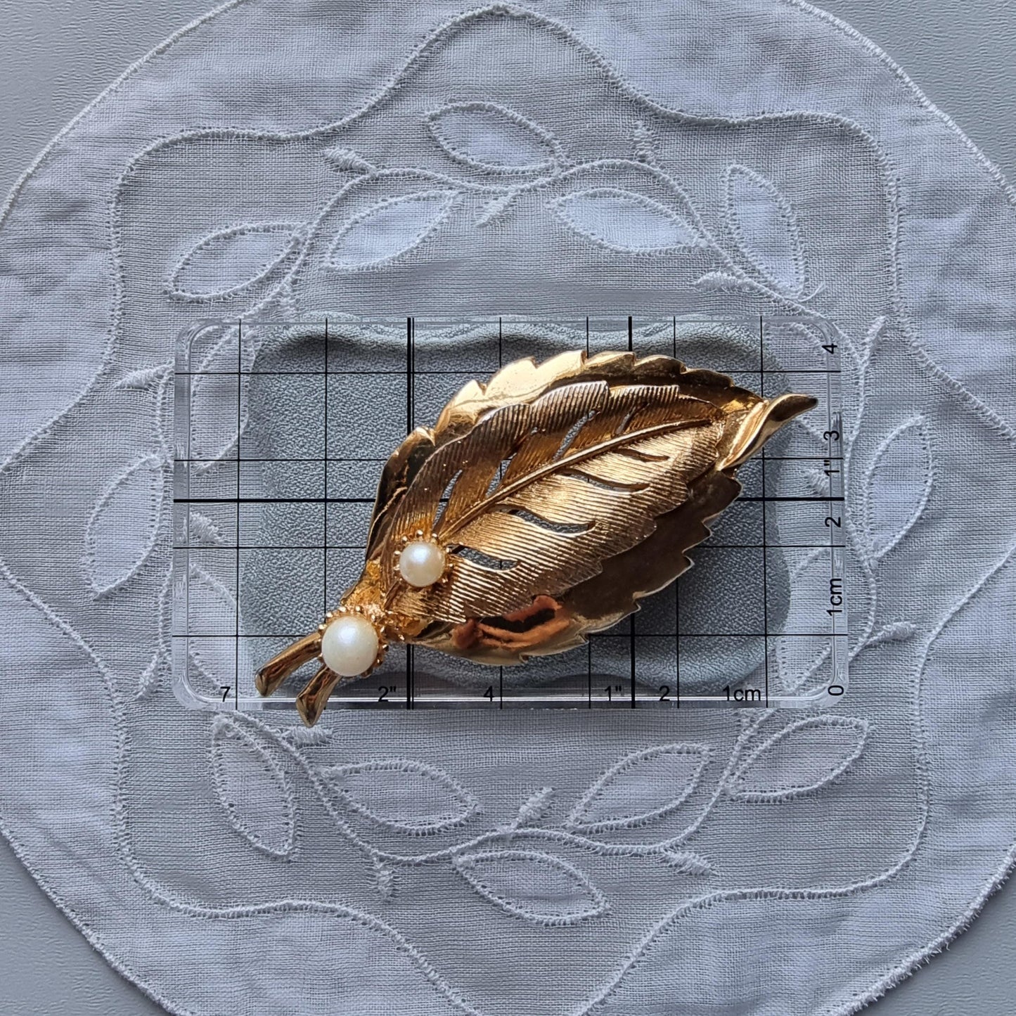 Brooch - Hollywood Pearl Leaf Brooch