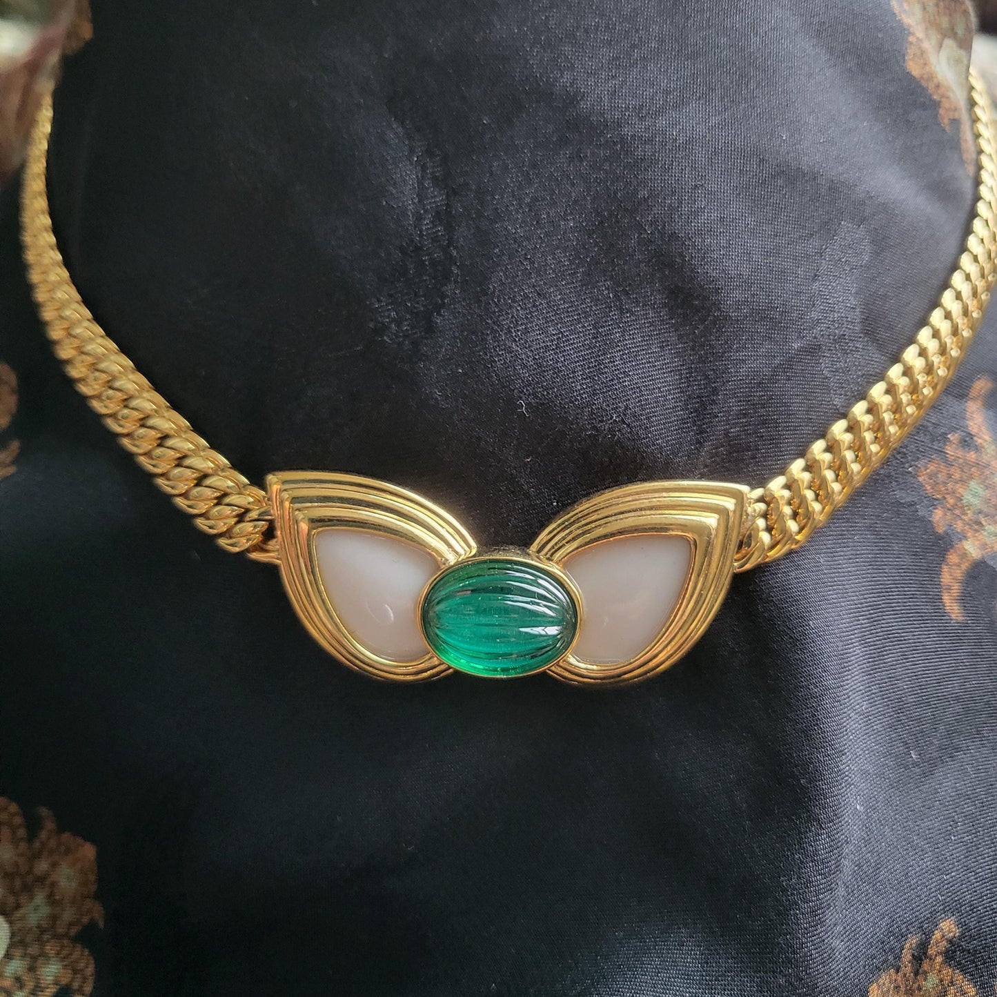 Necklace - Green and White Statement Chain Necklace