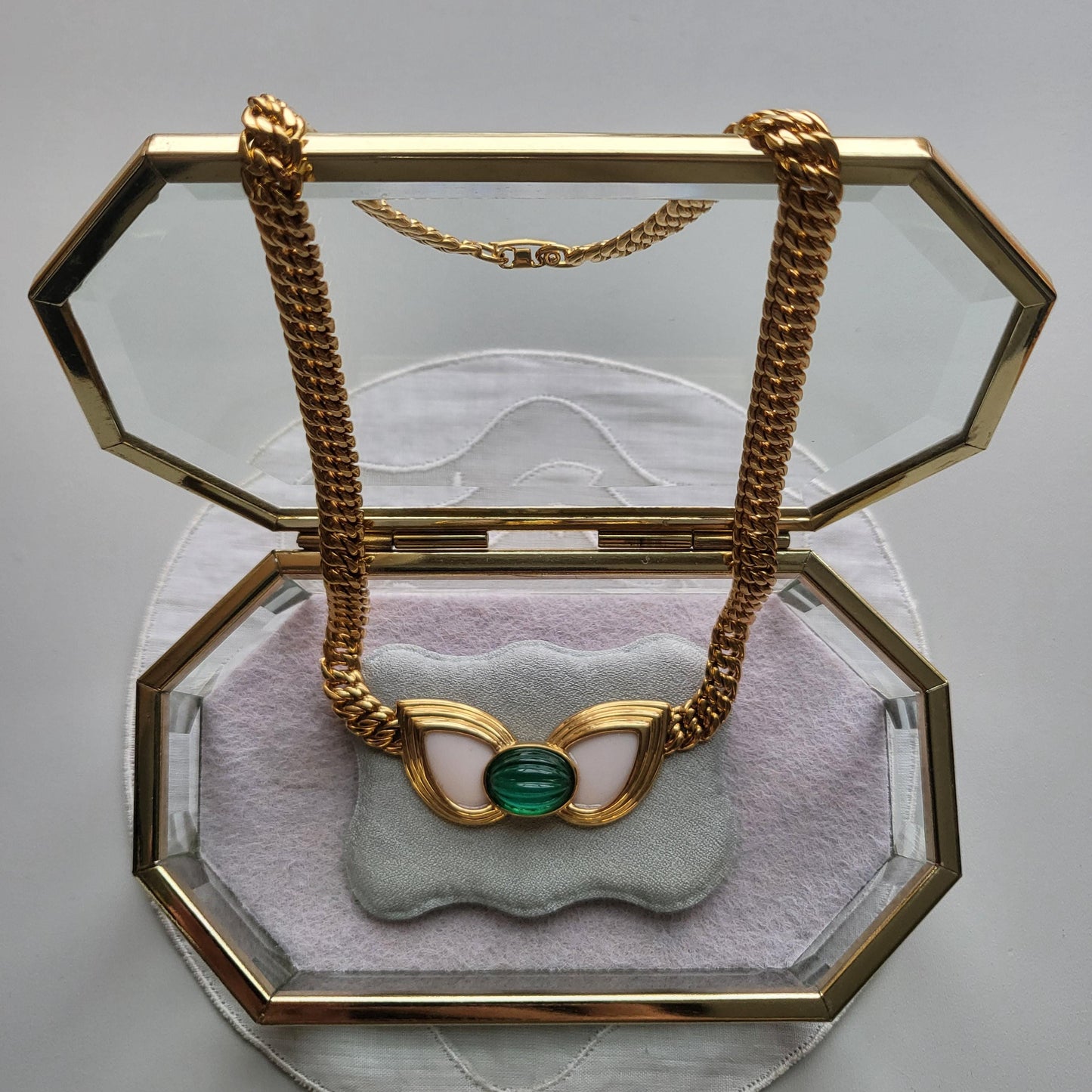 Necklace - Green and White Statement Chain Necklace