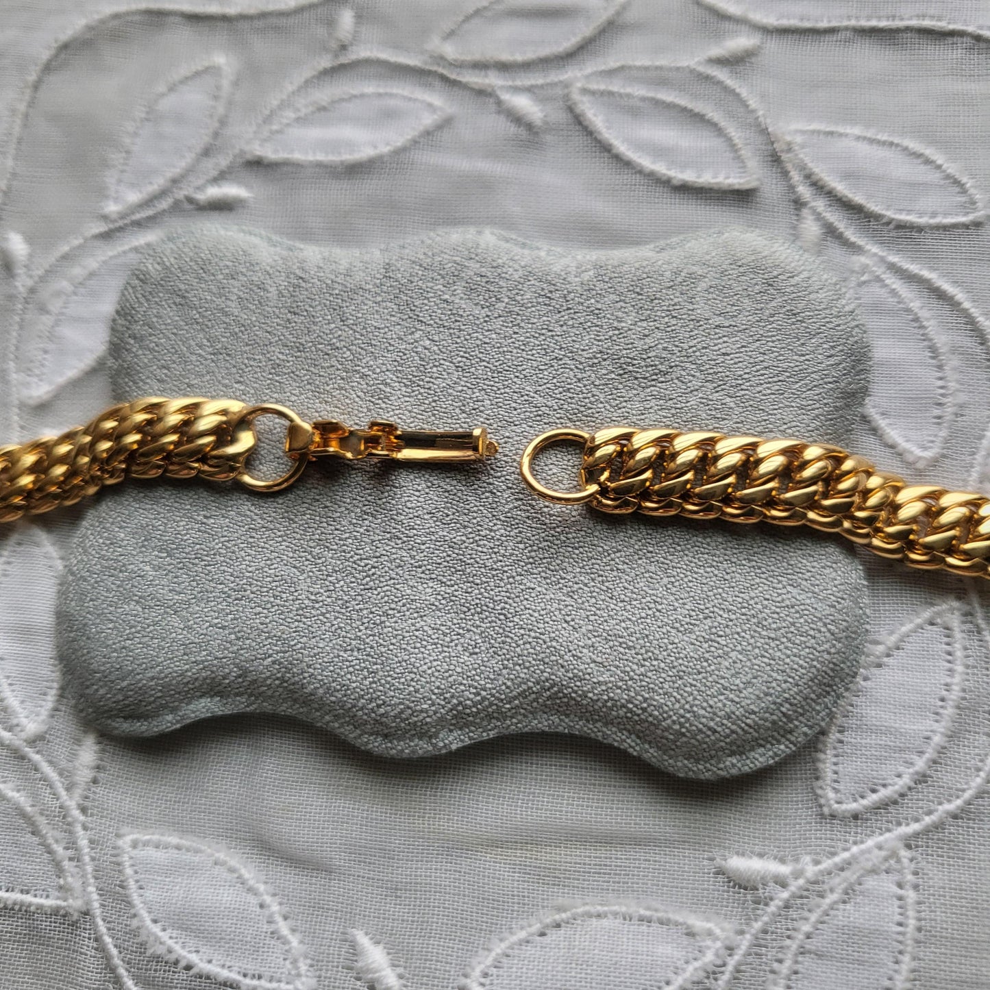 Necklace - Green and White Statement Chain Necklace