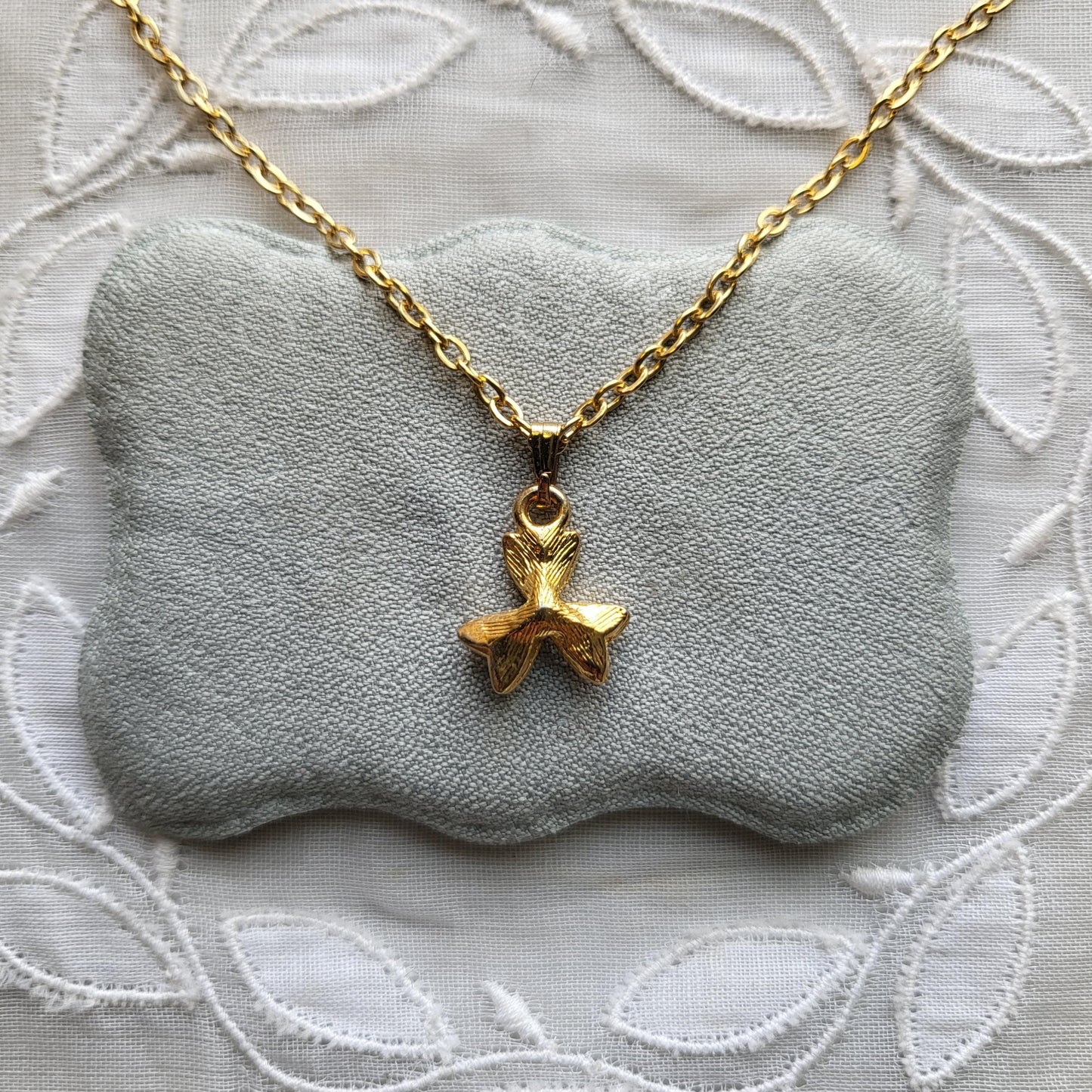 Necklace - White Enamel Blue Crystal Flower Pendant Necklace