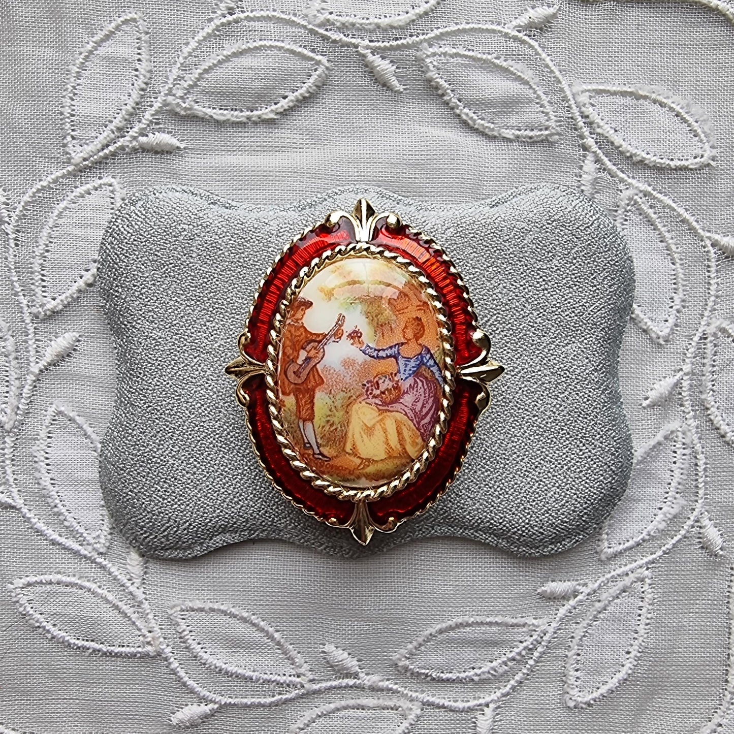 Brooch - Exquisite Red Enamel Frame Painting Brooch