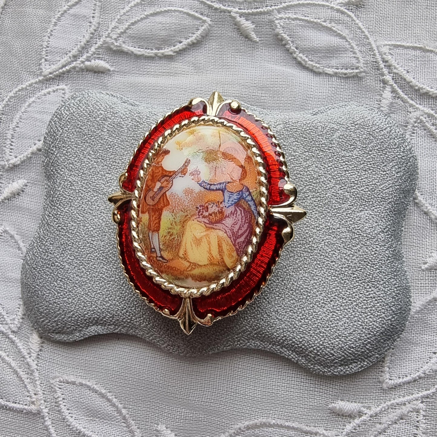 Brooch - Exquisite Red Enamel Frame Painting Brooch