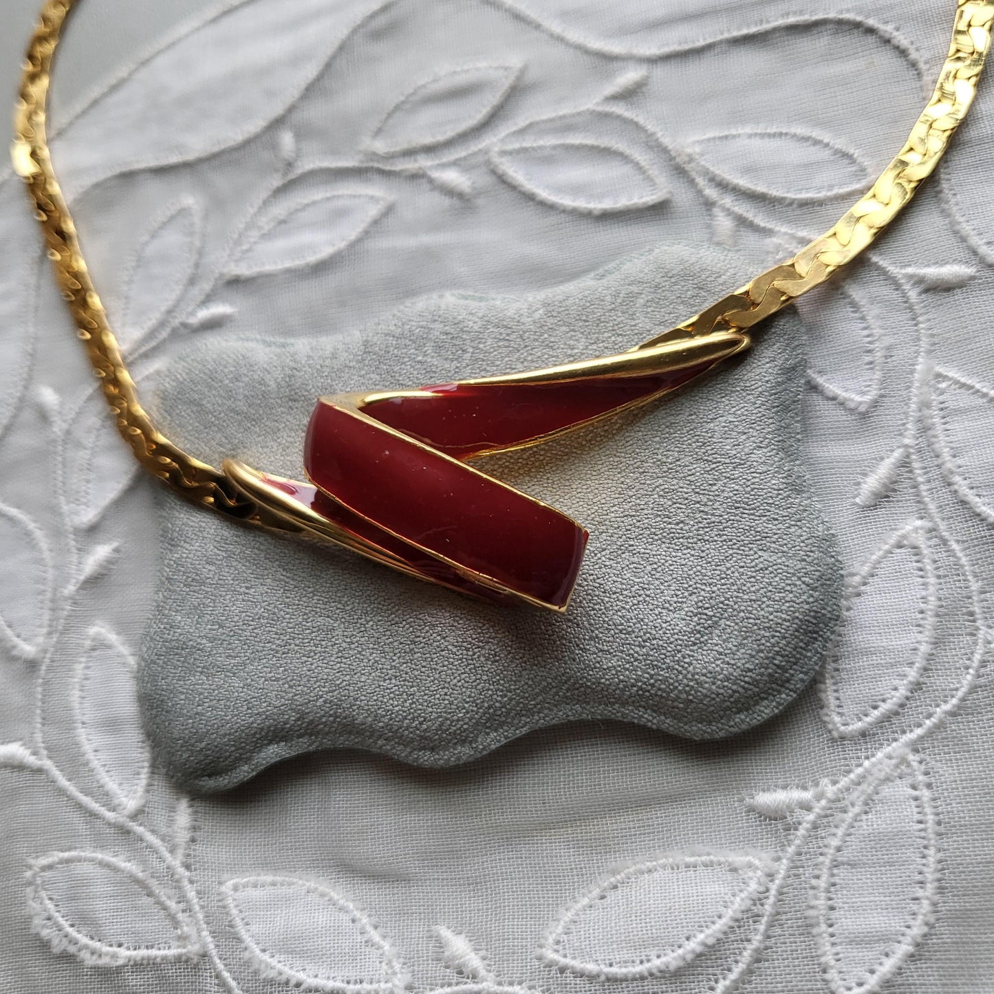 Necklace - Red Enamel Ribbon Chain Necklace