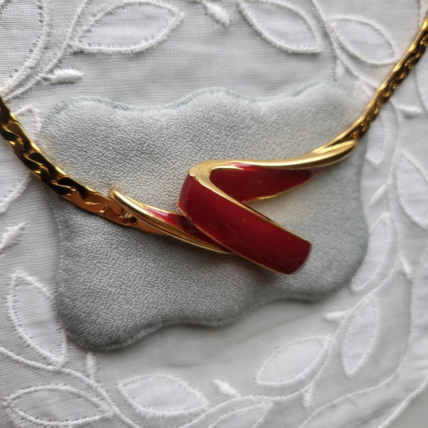 Necklace - Red Enamel Ribbon Chain Necklace