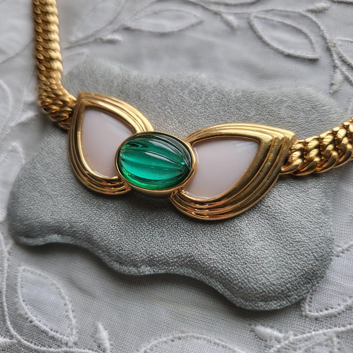 Necklace - Green and White Statement Chain Necklace