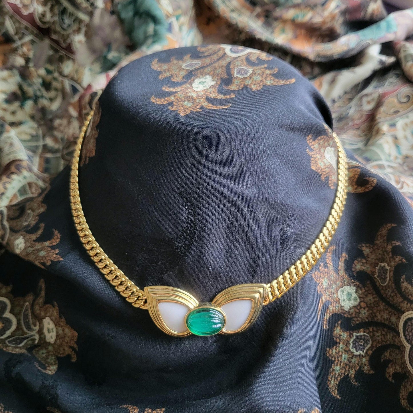 Necklace - Green and White Statement Chain Necklace