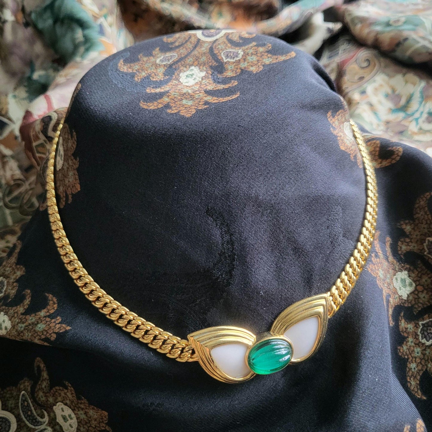 Necklace - Green and White Statement Chain Necklace