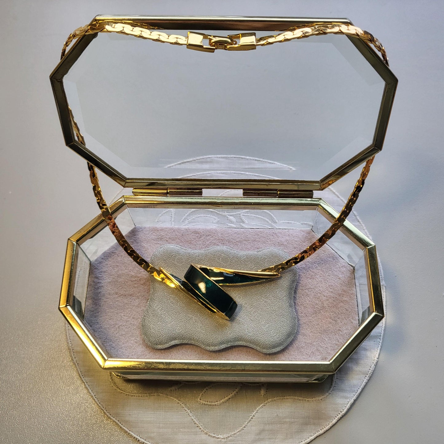 Necklace - Green Enamel Ribbon Chain Necklace