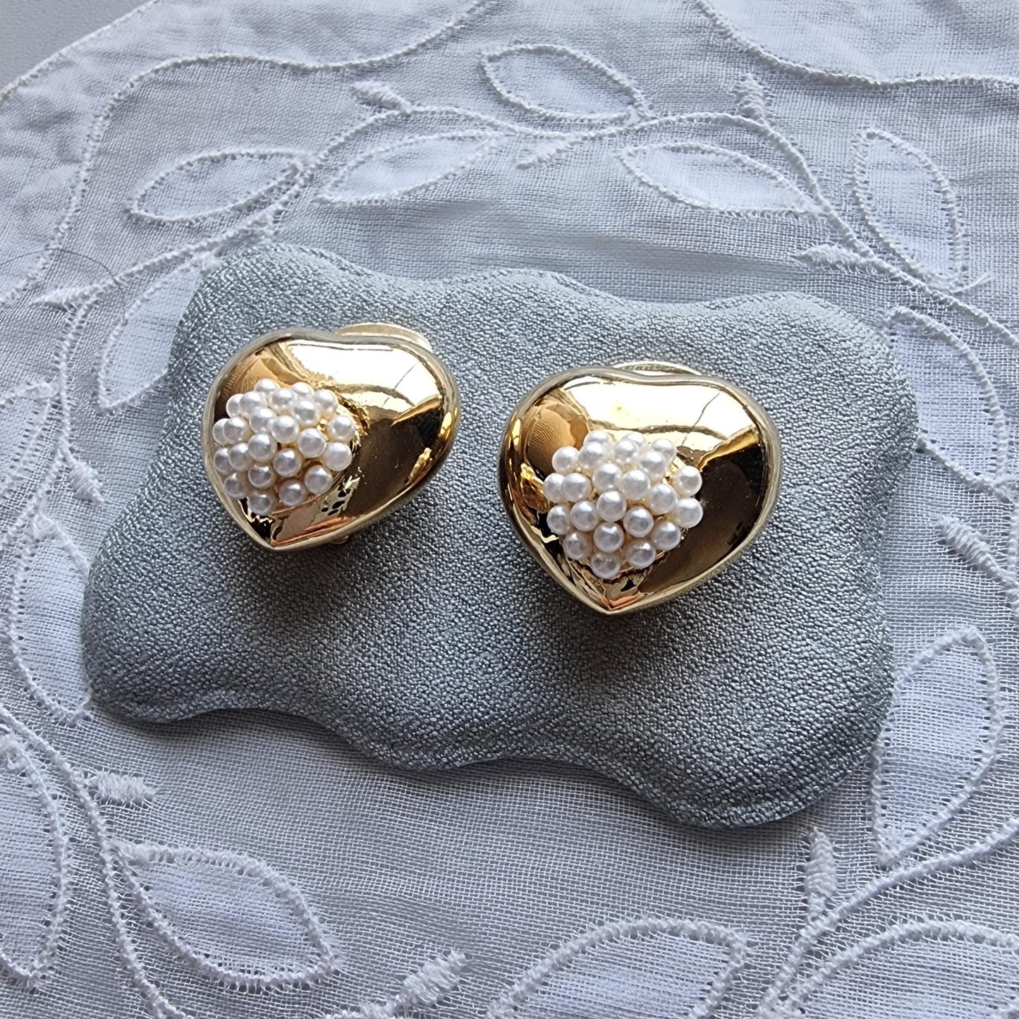 Clip on - Seed Pearl Cluster Heart Clip on Earrings