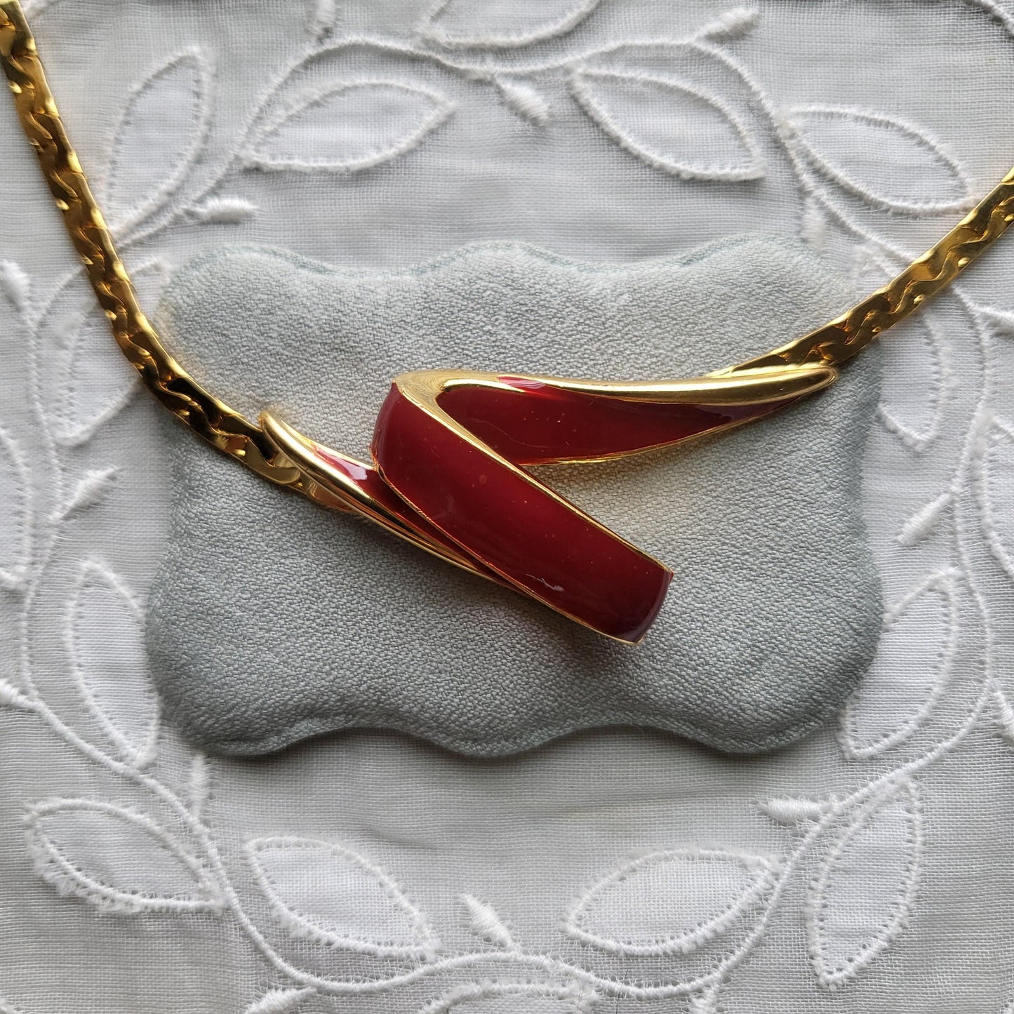 Necklace - Red Enamel Ribbon Chain Necklace