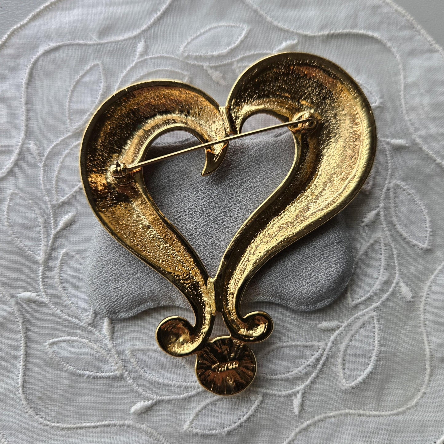 Brooch - Avon Big Pearl Heart Brooch