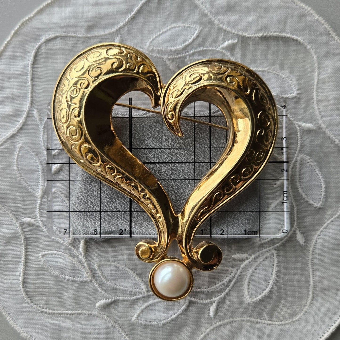 Brooch - Avon Big Pearl Heart Brooch