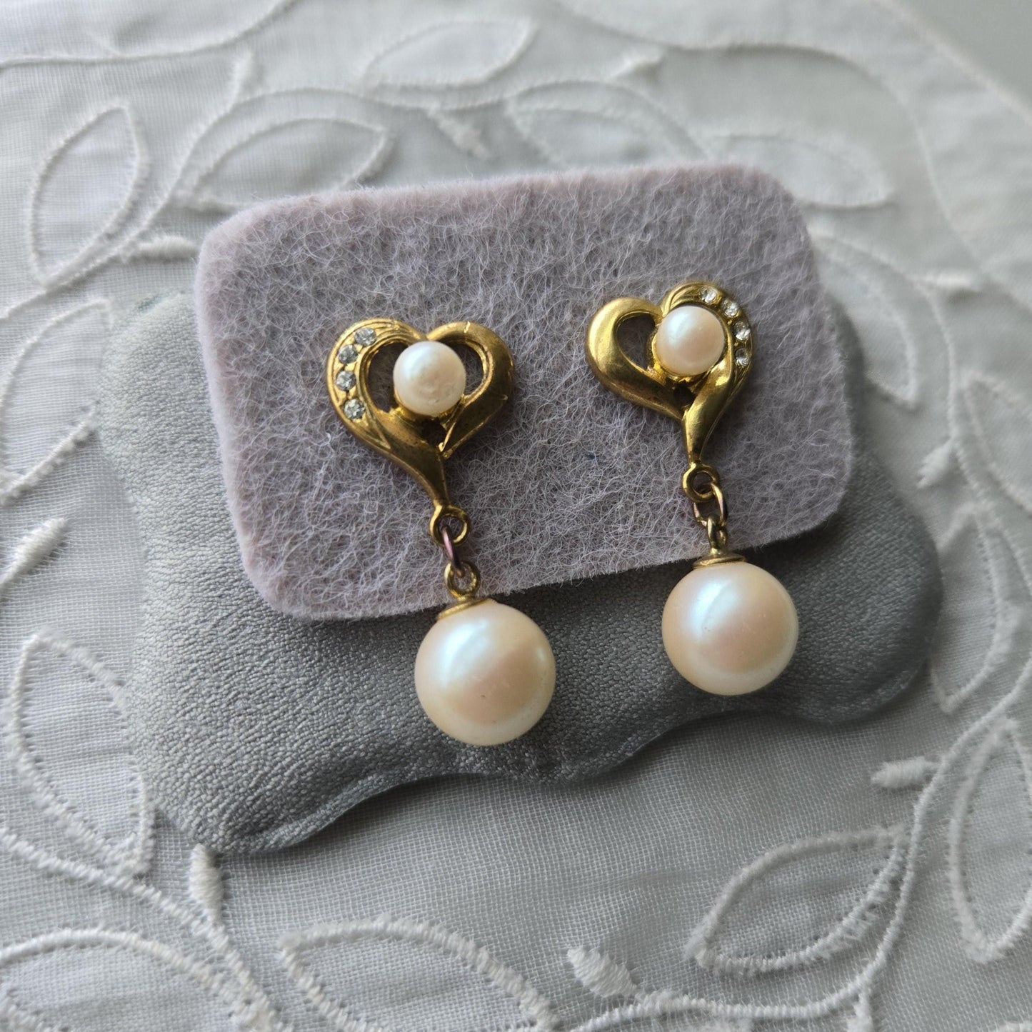 Posts - Pearl and Crystals Heart Drop Earrings