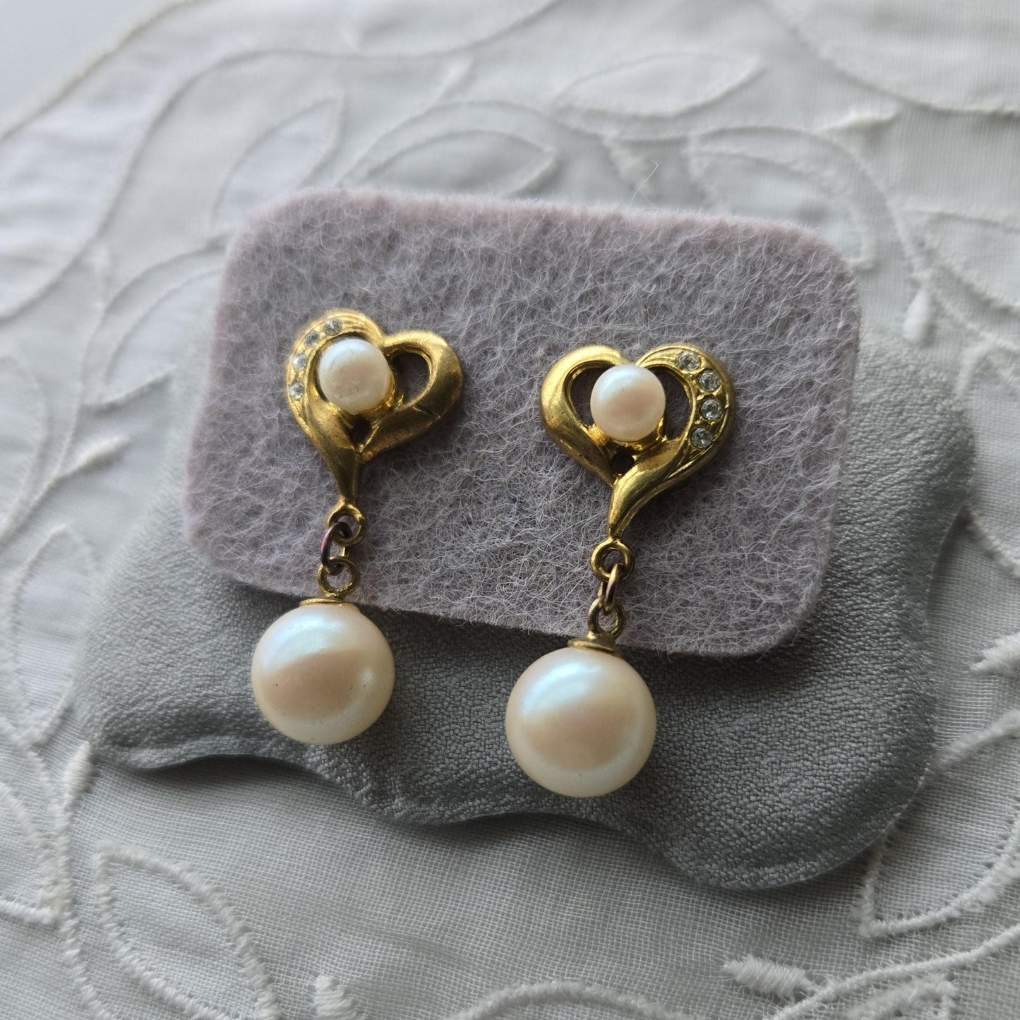 Posts - Pearl and Crystals Heart Drop Earrings