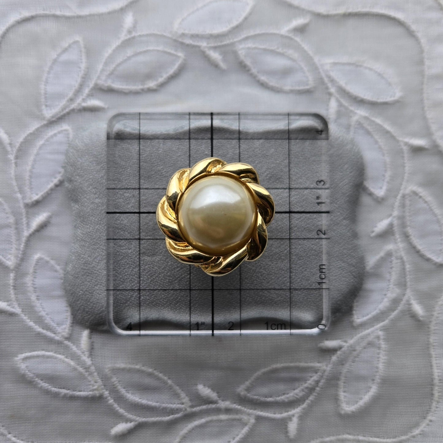 Clip on - Round Pearl Clip on Earrings