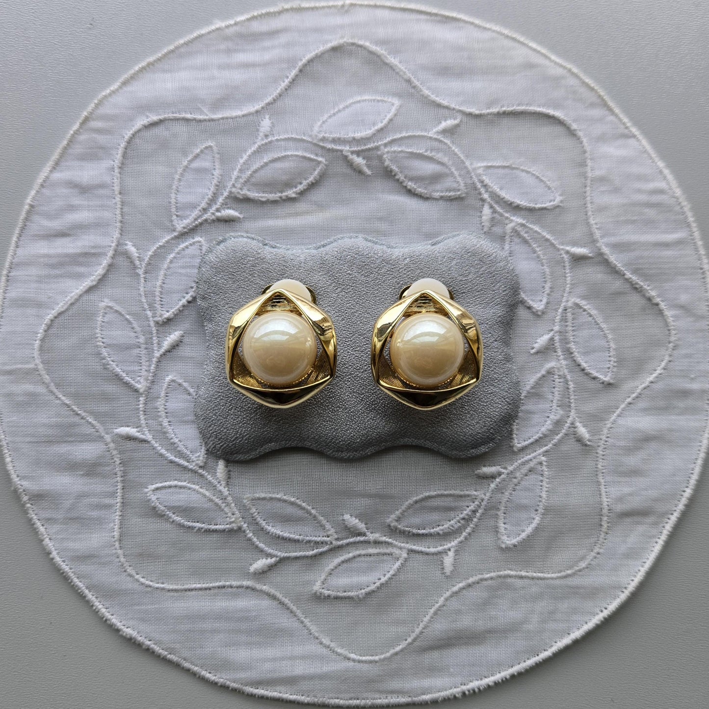 Clip on - Orena Big Pearl Hexagonal Dome Clip On Earrings