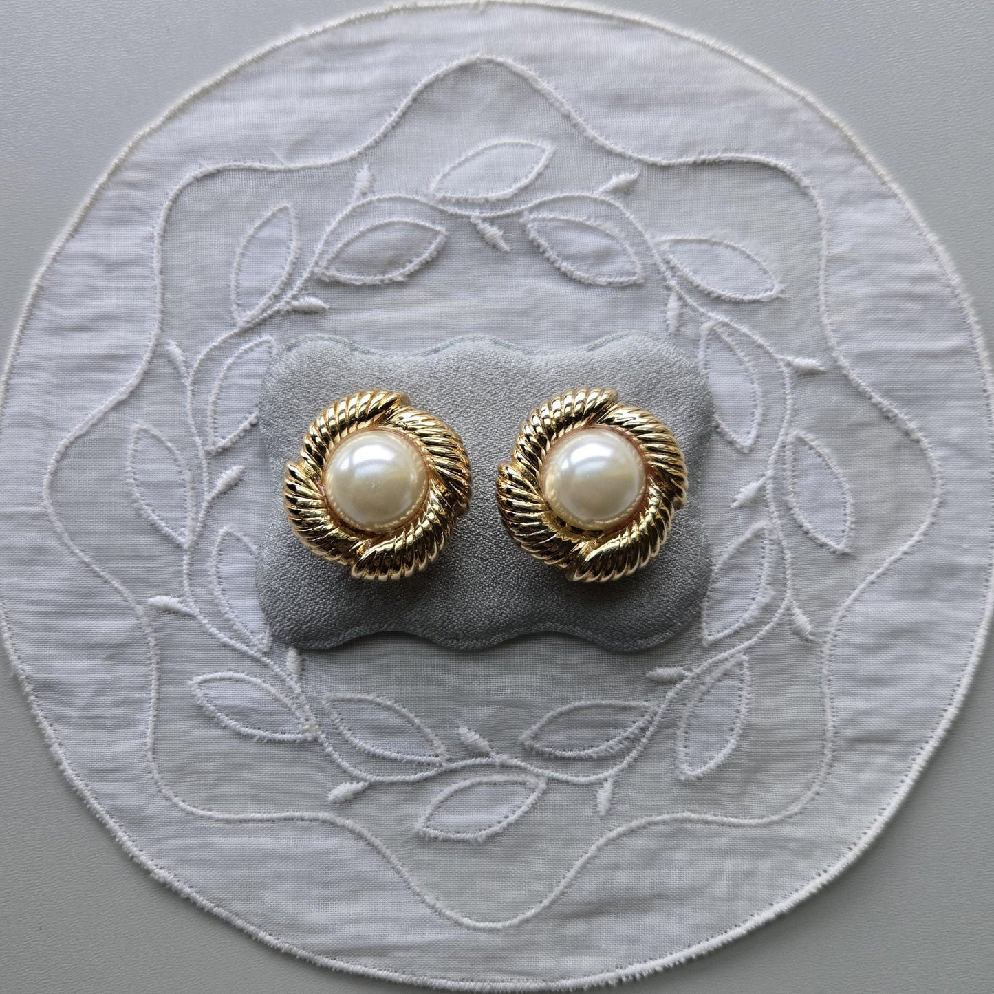 Clip on - Round Pearl with Stylised Leaves Clip on Earrings