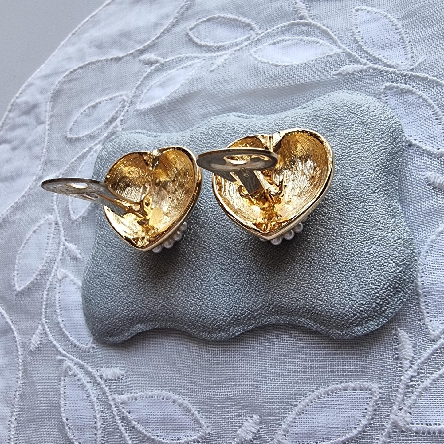 Clip on - Seed Pearl Cluster Heart Clip on Earrings