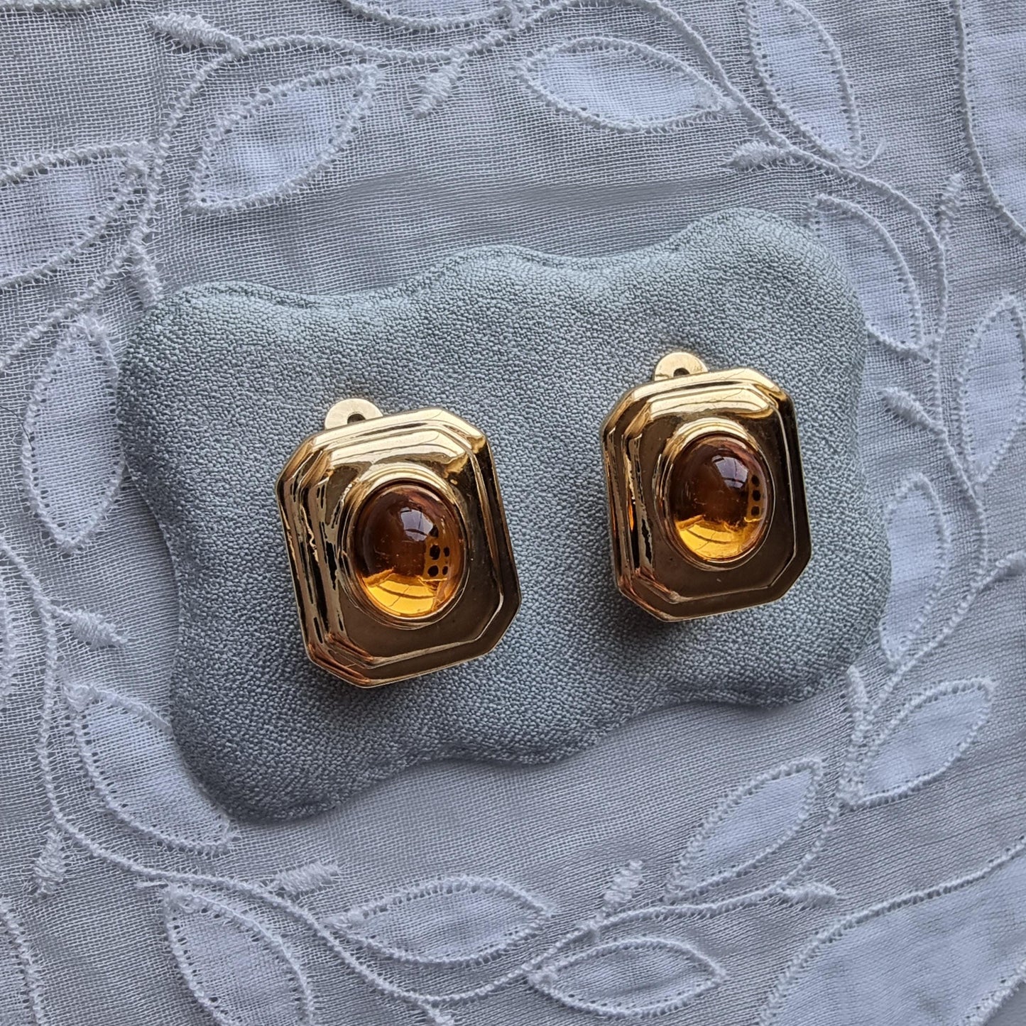 Clip on - Ciro Yellow Oval Cabochon Clip On Earrings