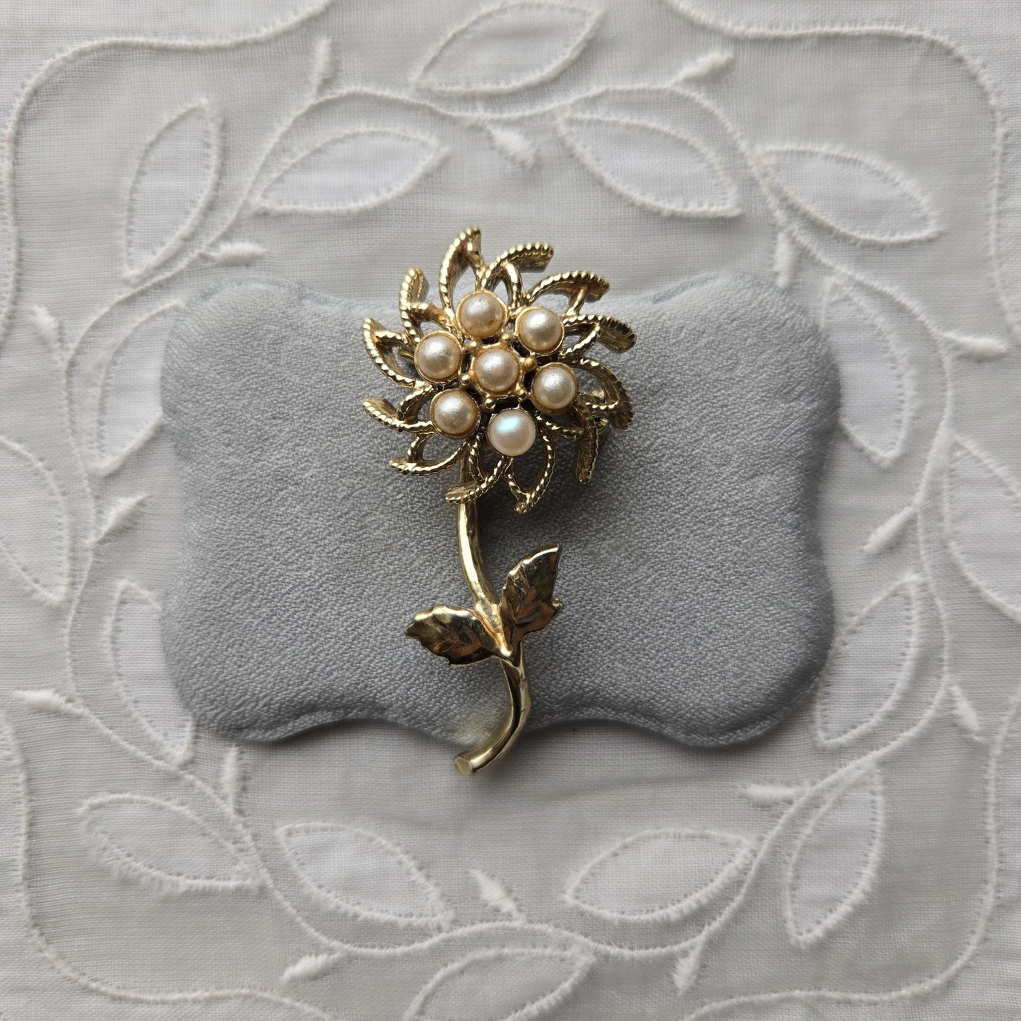 Brooch - Faux Pearl Flower Stem Brooch