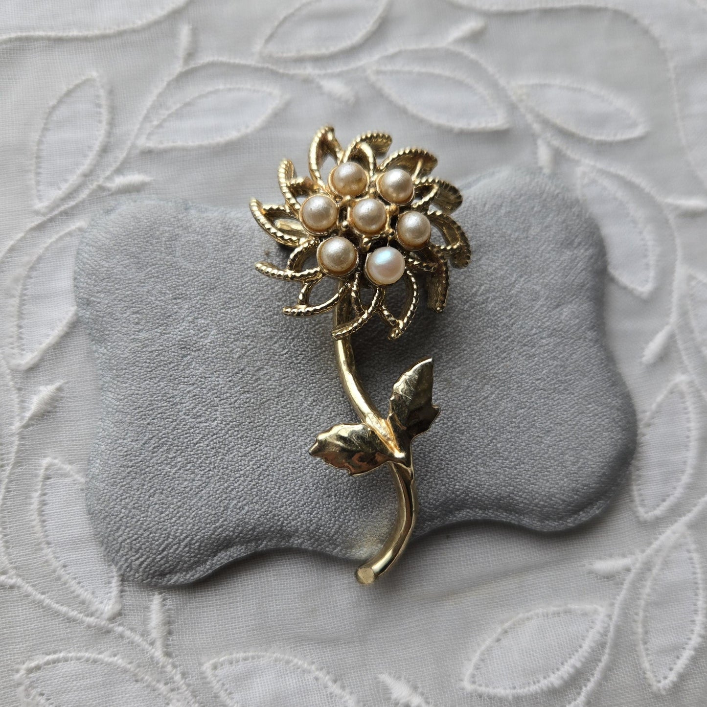 Brooch - Faux Pearl Flower Stem Brooch