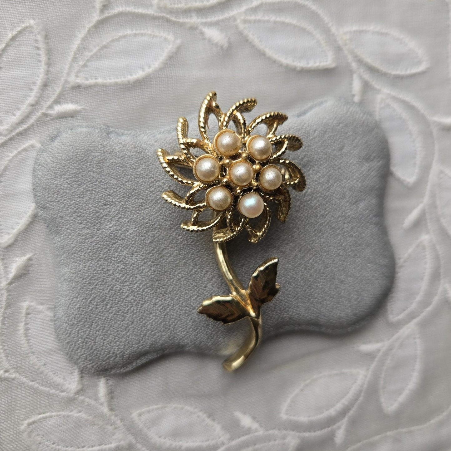 Brooch - Faux Pearl Flower Stem Brooch