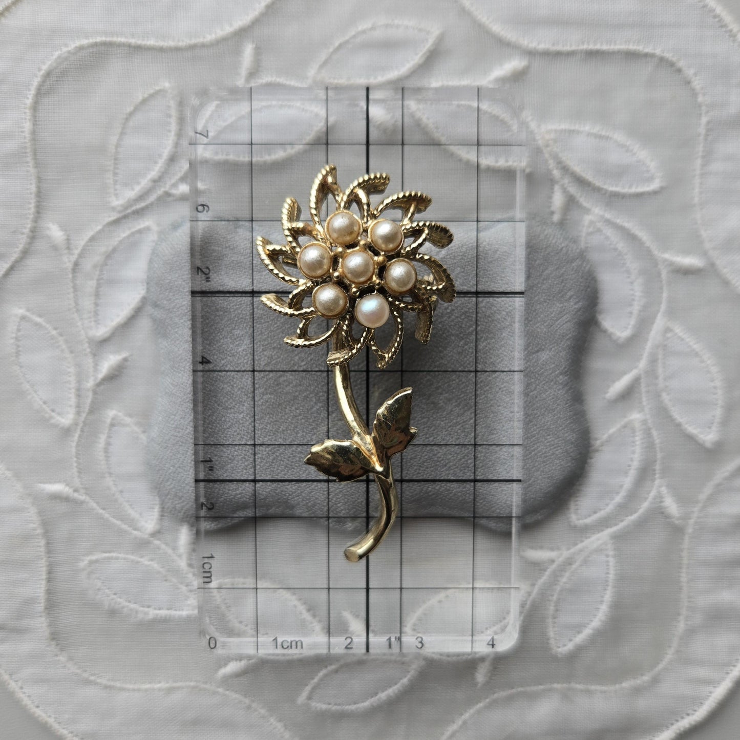 Brooch - Faux Pearl Flower Stem Brooch