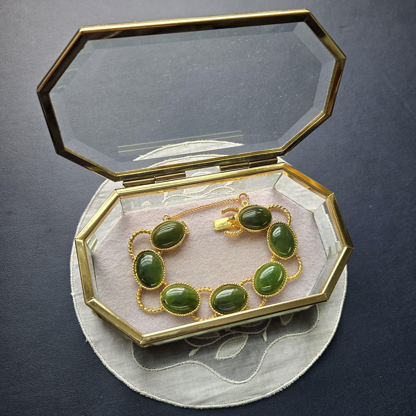 Bracelet - Gold Nephrite Jade/Serpentine Oval Link Bracelet