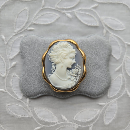Brooch - Oval Blue Cameo Brooch