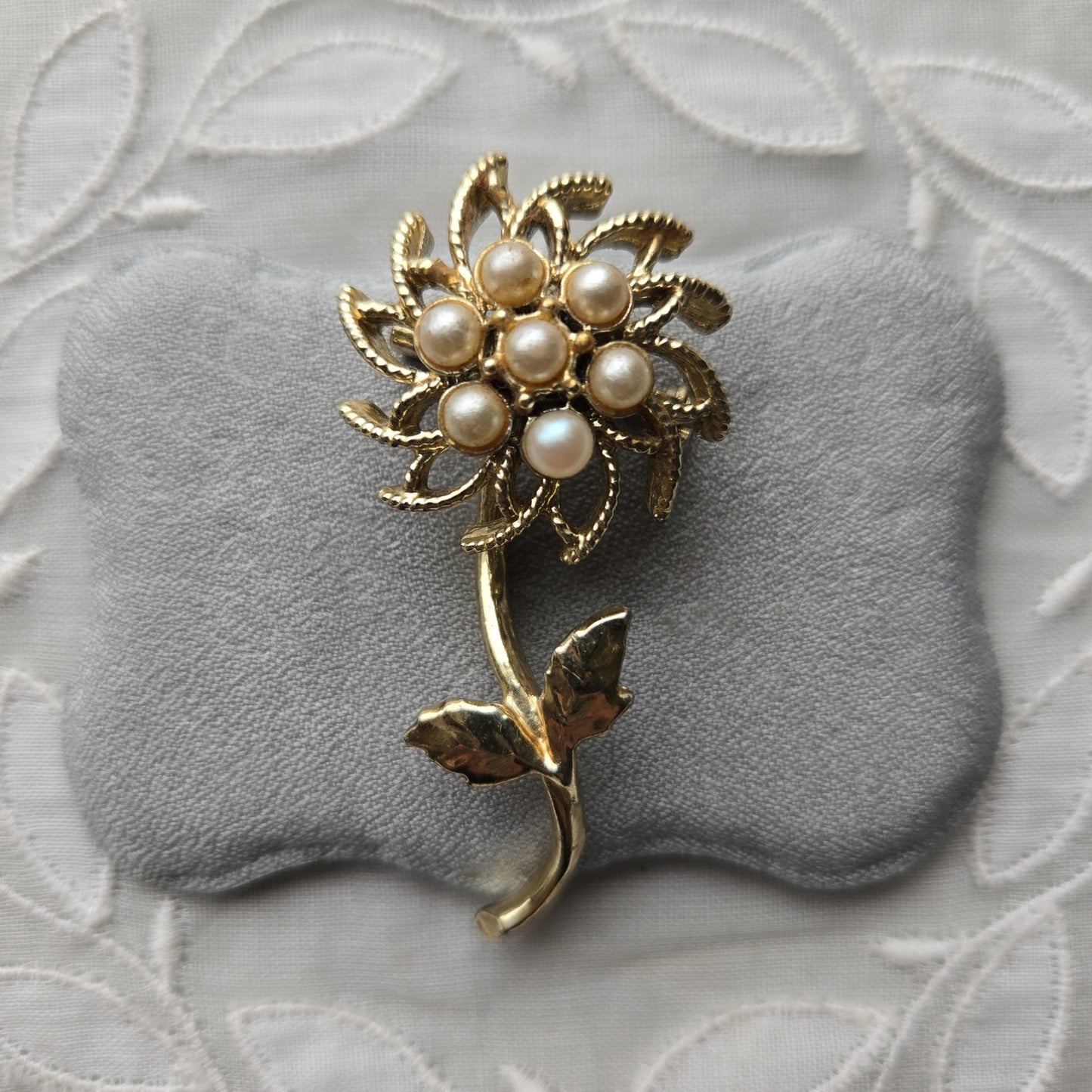 Brooch - Faux Pearl Flower Stem Brooch