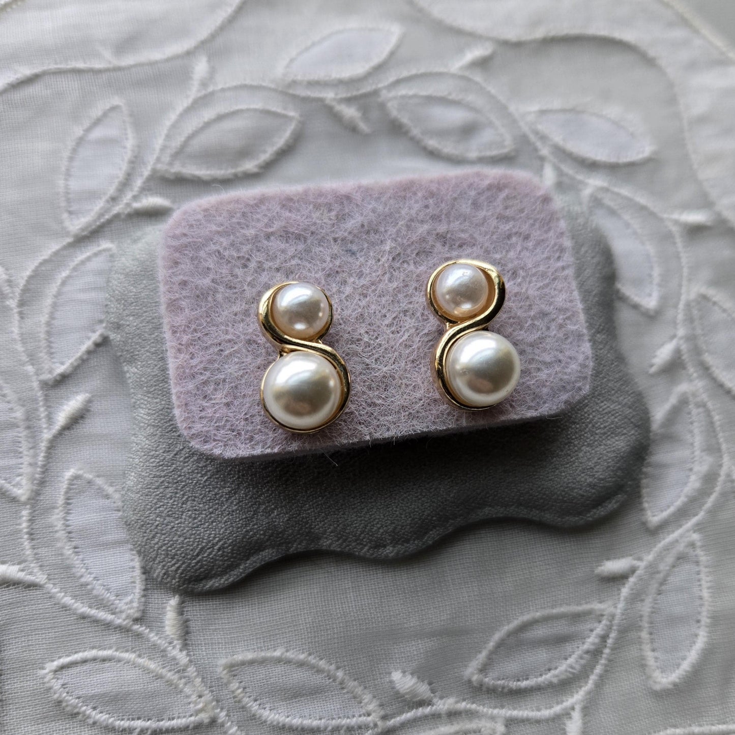 Posts - Double Pearl Gold Swirl Stud Earrings